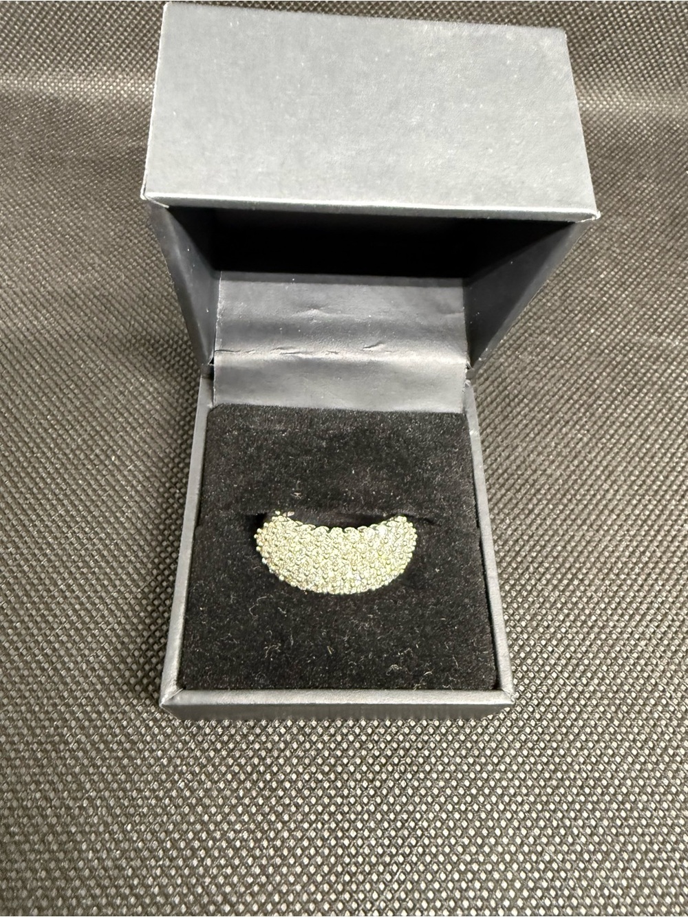 Woman’s Fred Myers Sparkling Lab Created Diamond Pavé 925 silver Ring Size 9